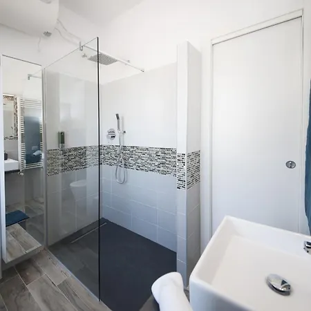 Cipriani 5a Rivieraholiday דירה פייטרה ליגורה